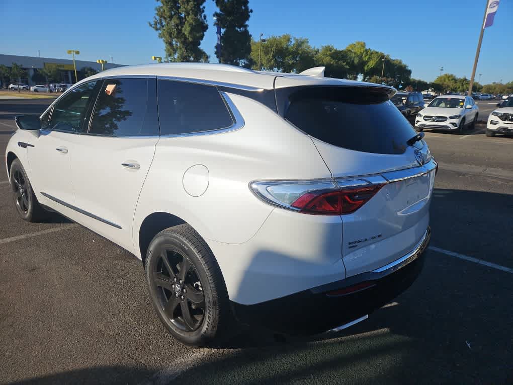 Used 2023 Buick Enclave Essence w/ Sport Touring Edition AWD/4WD image 5