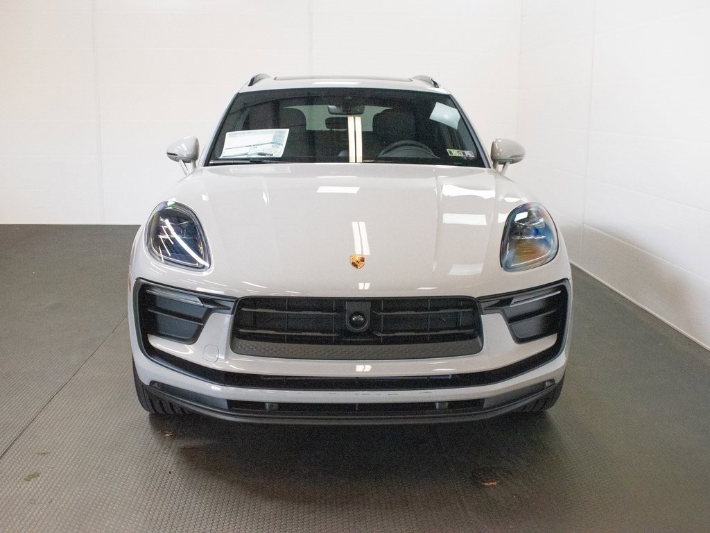 New 2026 Porsche Macan image 7