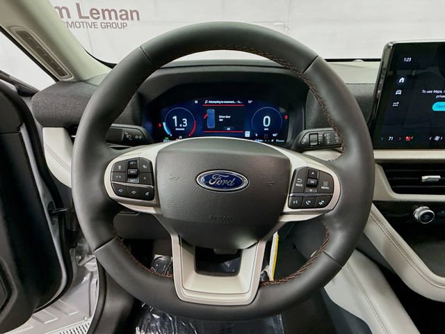 Used 2025 Ford Explorer Active w/ Active Comfort Package image 11
