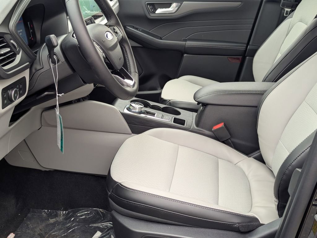 New 2026 Ford Escape SE image 6