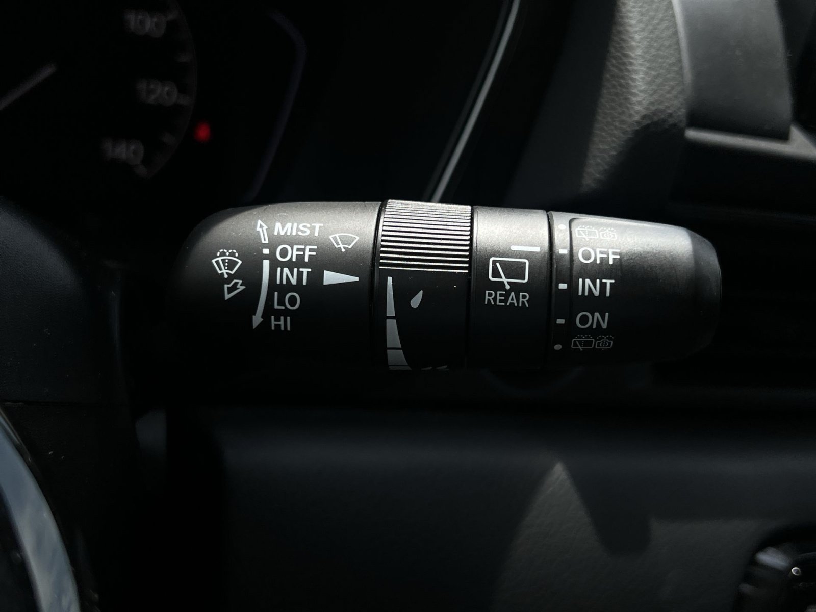 Used 2025 Honda Pilot TrailSport image 27