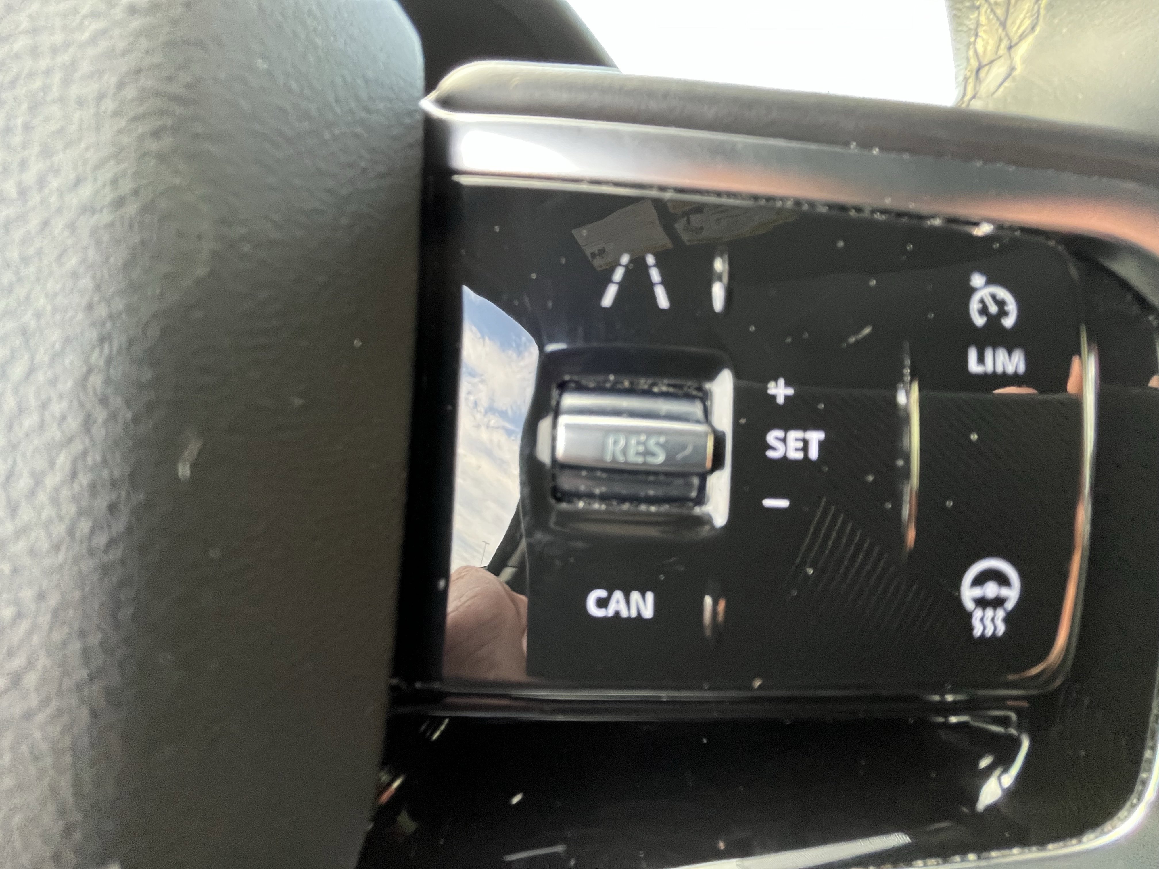 Certified 2021 Land Rover Range Rover Velar S image 20