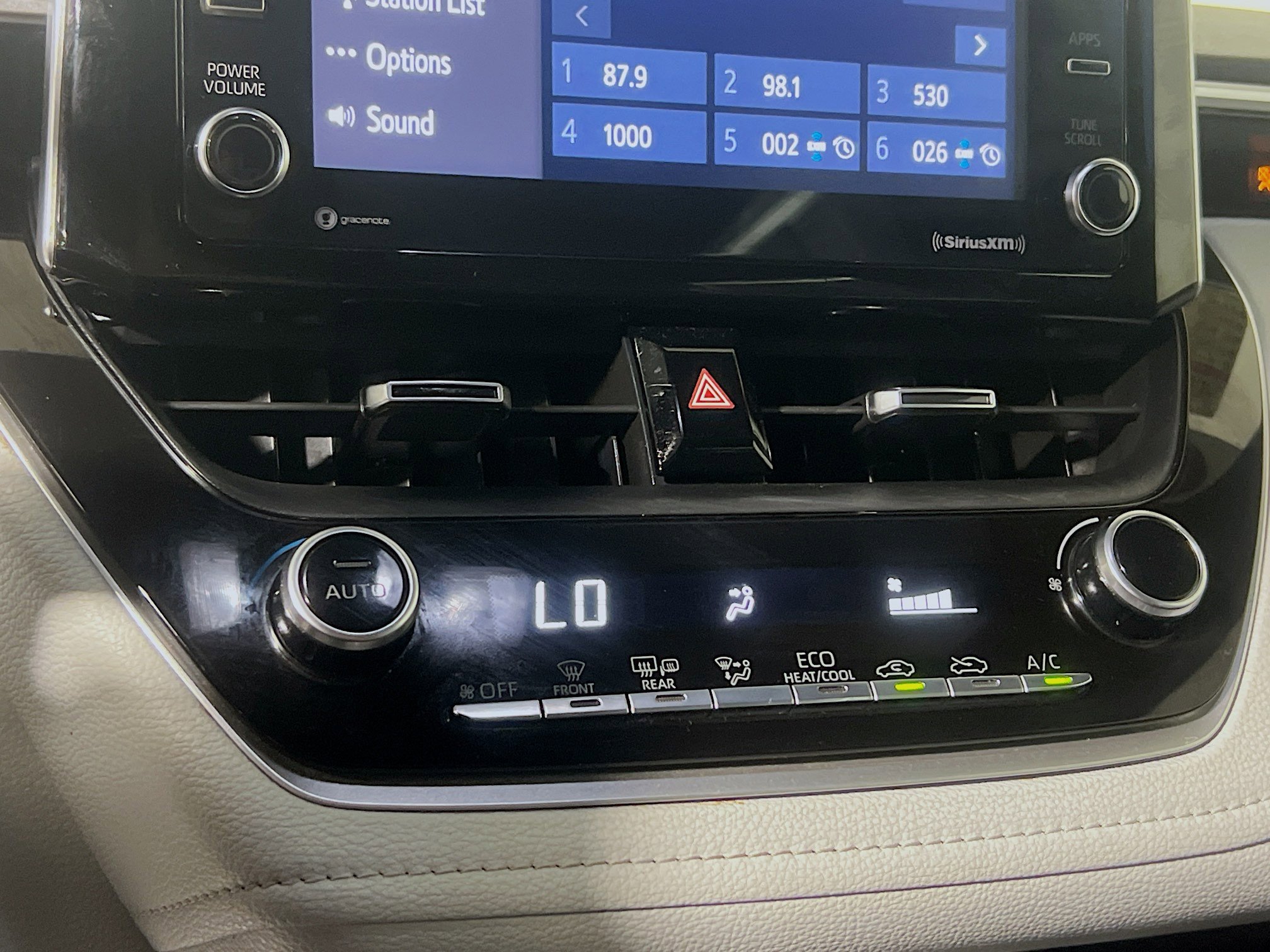 Used 2021 Toyota Corolla SE image 26