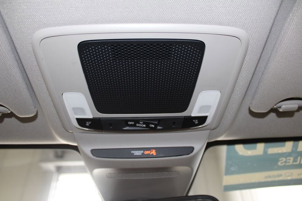 Used 2024 Honda HR-V LX image 33