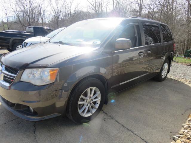 Used 2019 Dodge Grand Caravan SXT image 3