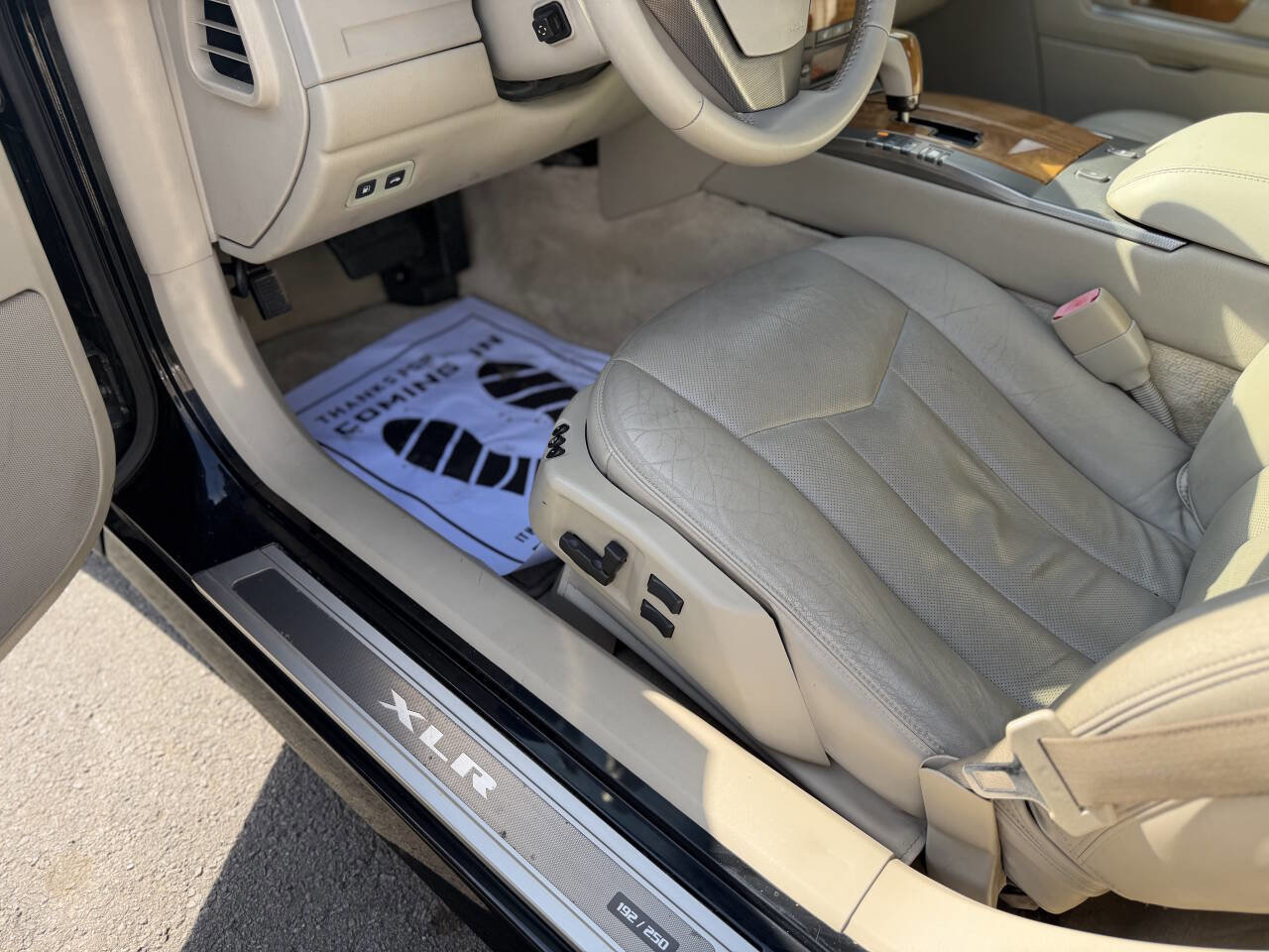 Used 2006 Cadillac XLR image 18