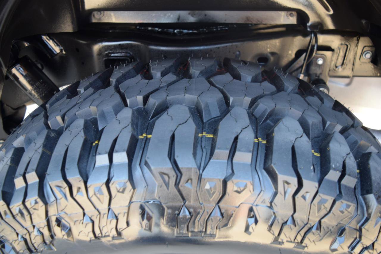 Used 2022 Jeep Gladiator Sport image 28