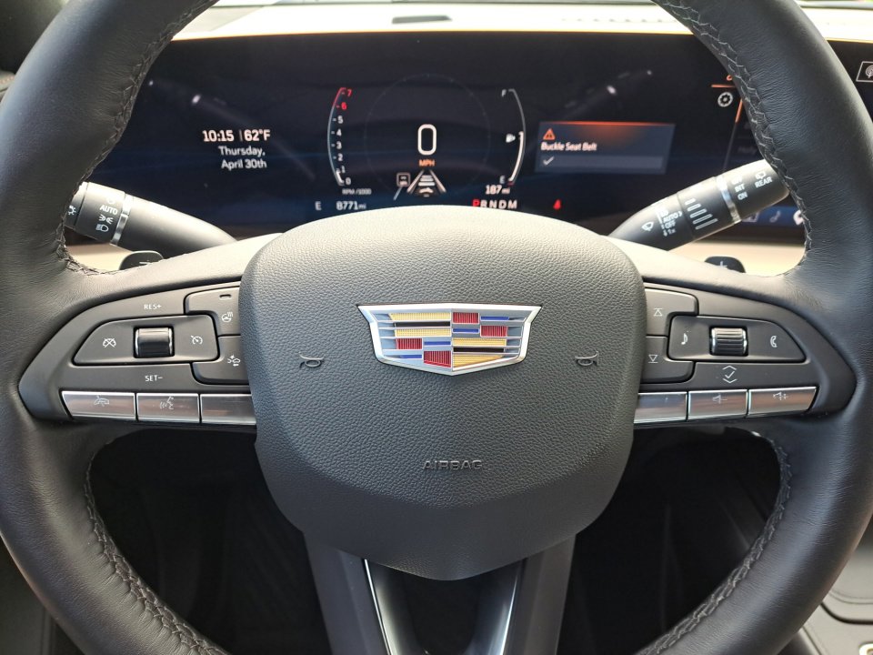 Used 2025 Cadillac XT4 Premium Luxury w/ Cold Weather Package FWD image 26