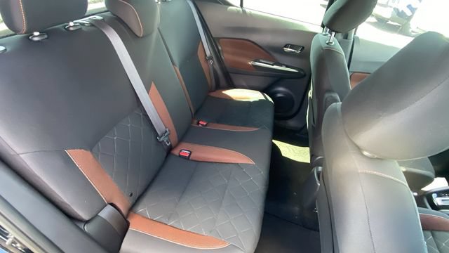 Used 2018 Nissan Kicks SR FWD image 12