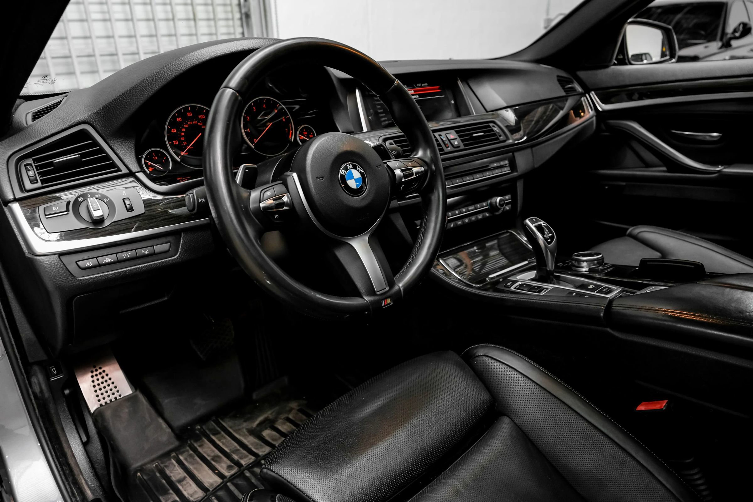 Used 2016 BMW 535i Sedan image 3