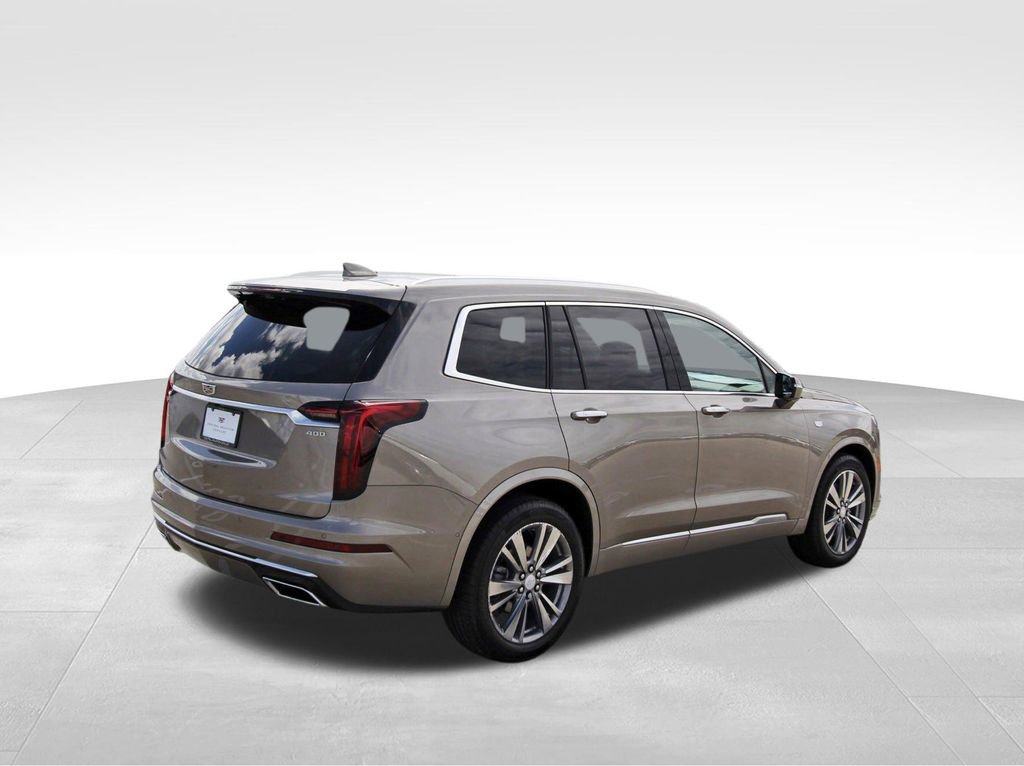 Used 2022 Cadillac XT6 Premium Luxury w/ Technology Package image 4