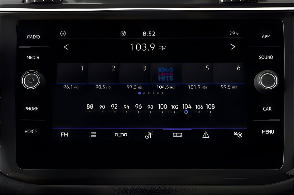 Used 2023 Volkswagen Tiguan SE R-Line image 32