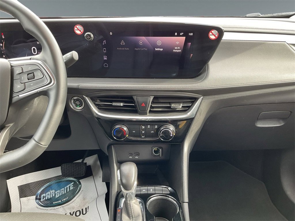 Used 2024 Buick Encore GX Sport Touring image 9