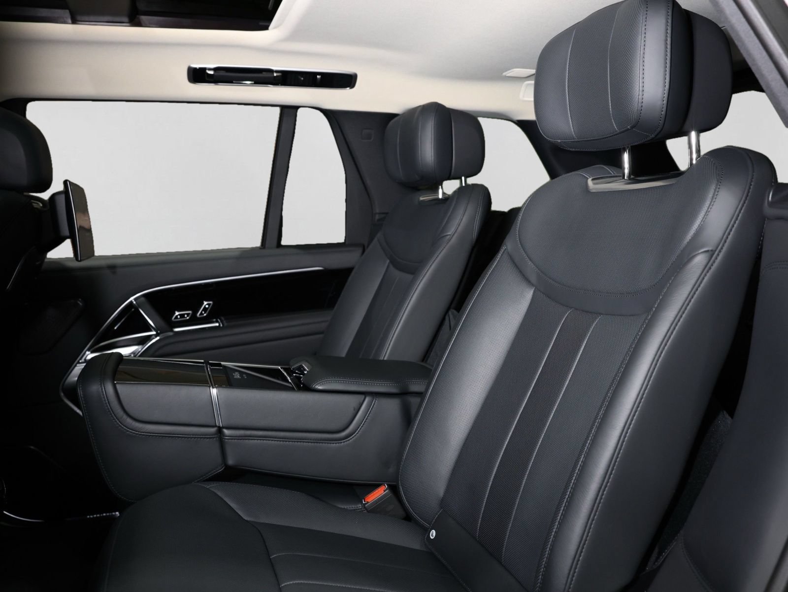 Used 2023 Land Rover Range Rover Long Wheelbase Autobiography AWD/4WD image 22