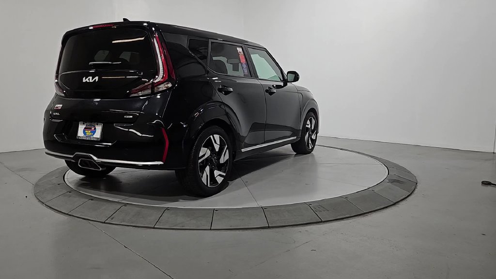 Used 2023 Kia Soul GT-Line w/ GT-Line Technology Package FWD image 5