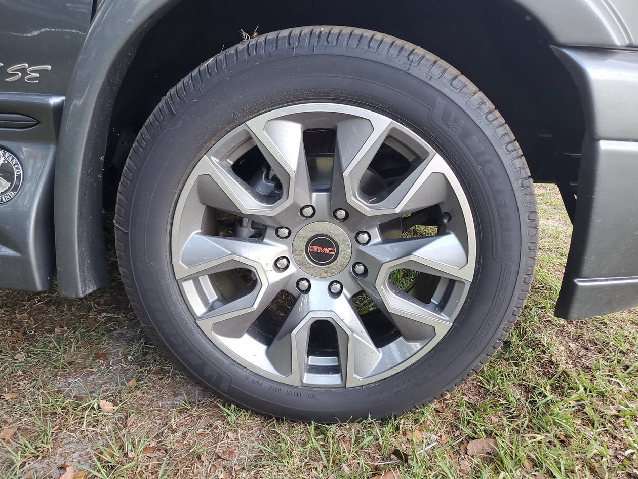 New 2026 GMC Savana 2500 w/ Driver Convenience Package RWD image 6