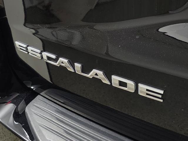 Used 2023 Cadillac Escalade ESV Premium Luxury AWD/4WD image 6