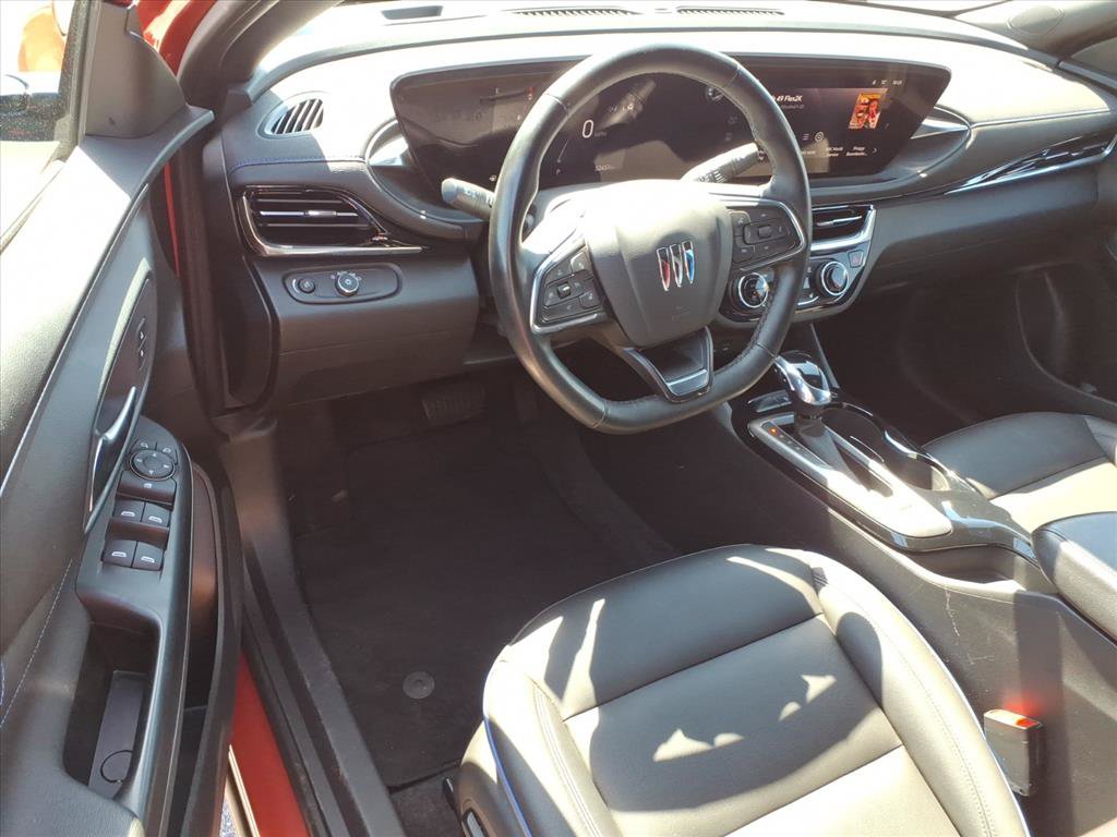Used 2024 Buick Envista Sport Touring w/ Convenience I Package FWD image 17