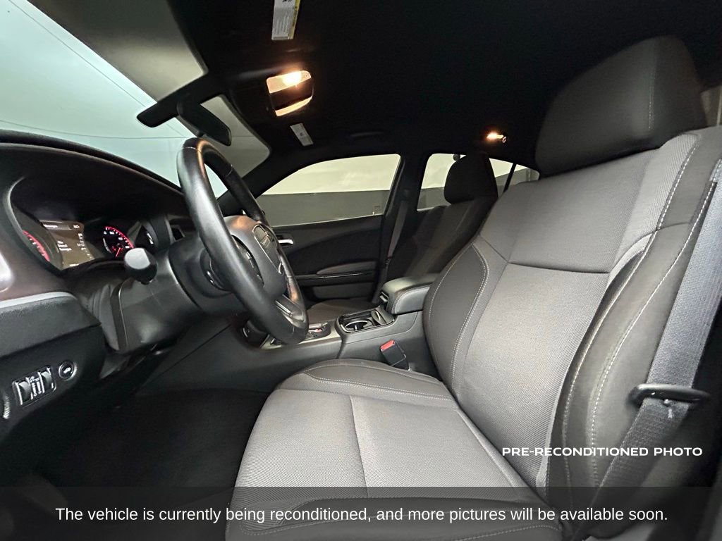 Used 2022 Dodge Charger SXT w/ Blacktop Package image 11
