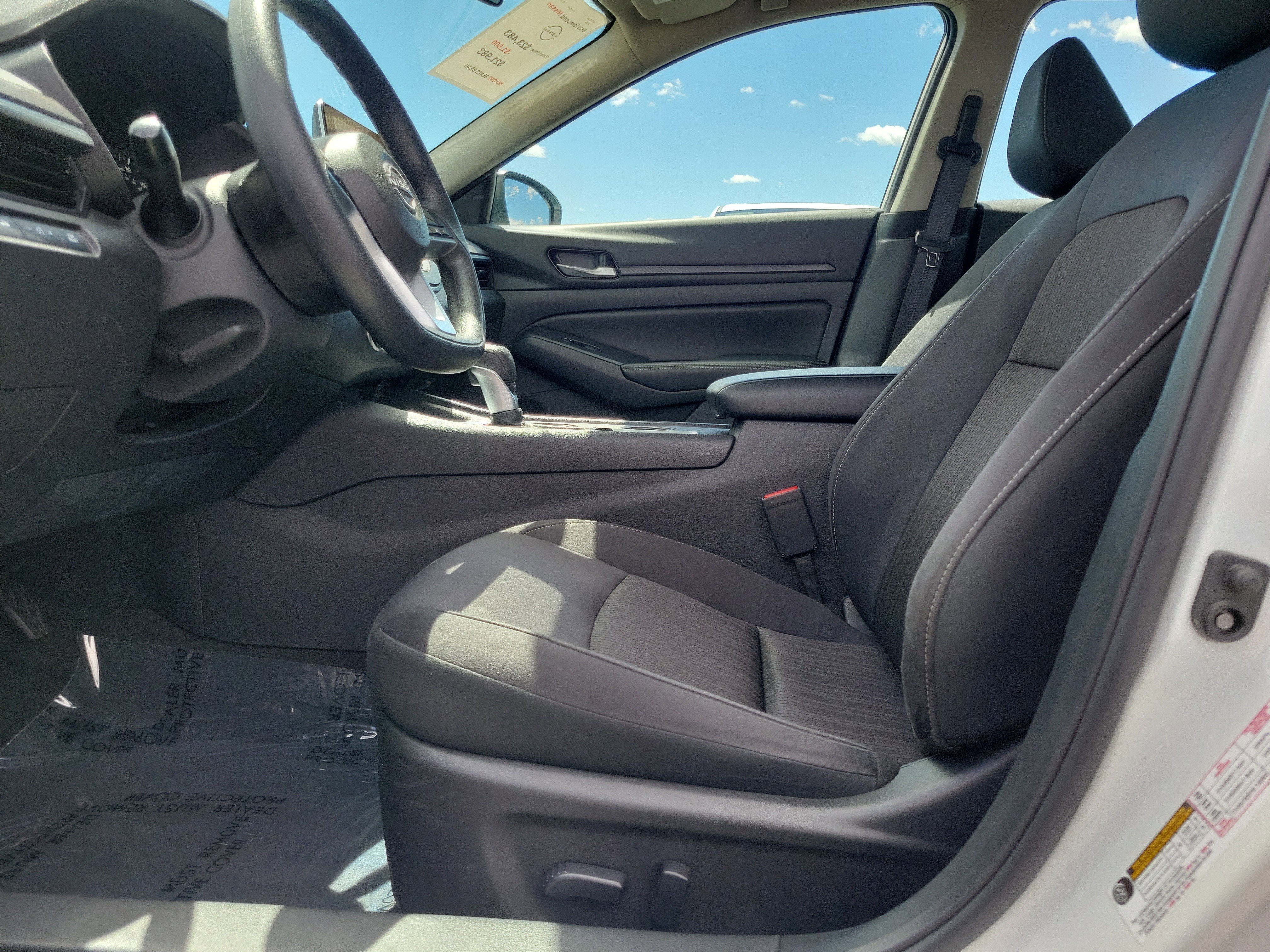 Used 2025 Nissan Altima 2.5 SV FWD image 16