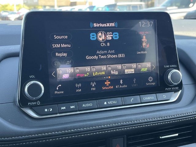 Used 2025 Nissan Rogue SV AWD/4WD image 29