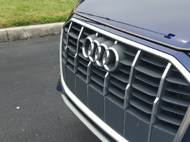 Used 2020 Audi Q7 3.0T Premium Plus w/ Premium Plus Package AWD/4WD image 9