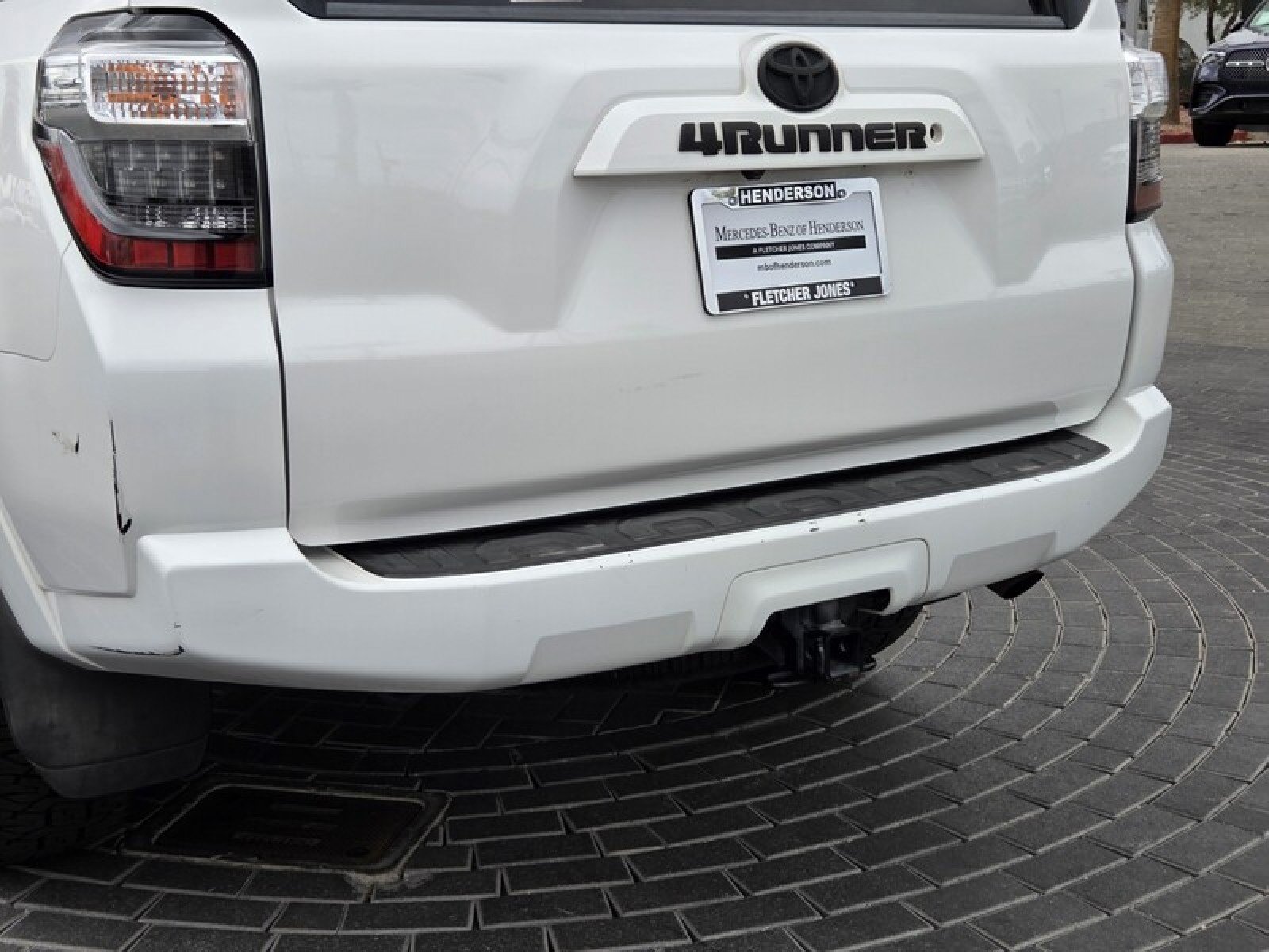 Used 2020 Toyota 4Runner SR5 AWD/4WD image 4