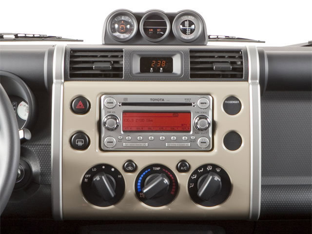 Used 2010 Toyota FJ Cruiser 4WD image 11