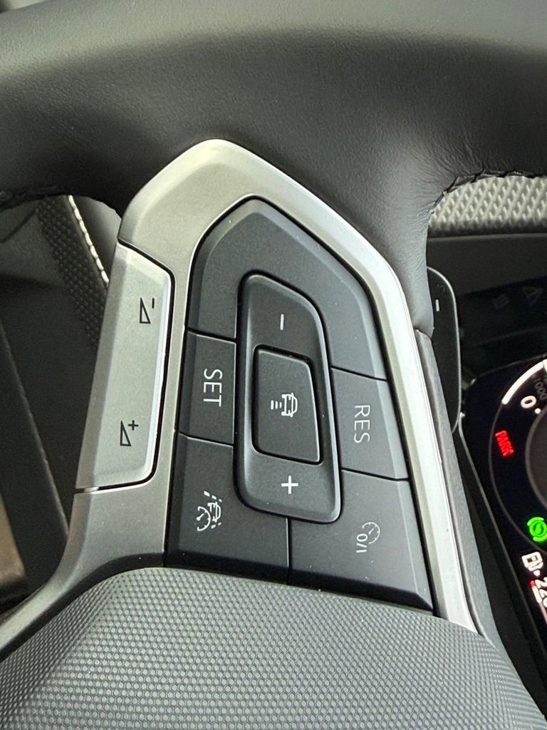 New 2026 Volkswagen Atlas Cross Sport SEL Premium R-Line image 11