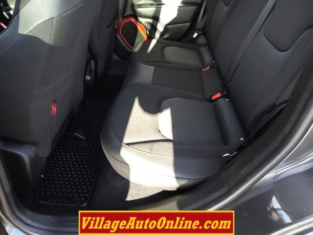 Used 2018 Jeep Renegade Trailhawk w/ Cold Weather Group II image 23