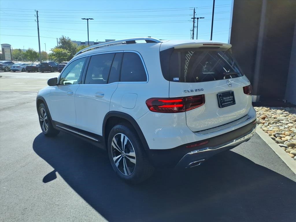 New 2025 Mercedes-Benz GLB 250 4MATIC image 4