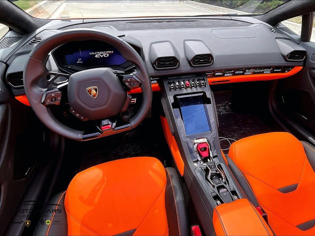 Used 2023 Lamborghini Huracan EVO RWD image 14