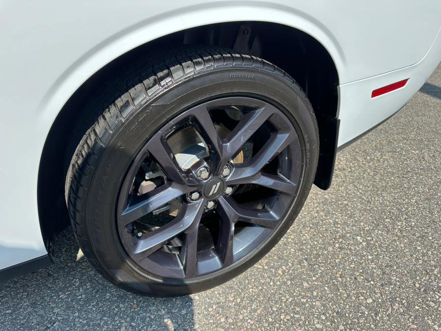 Used 2020 Dodge Challenger SXT w/ Blacktop Package image 29