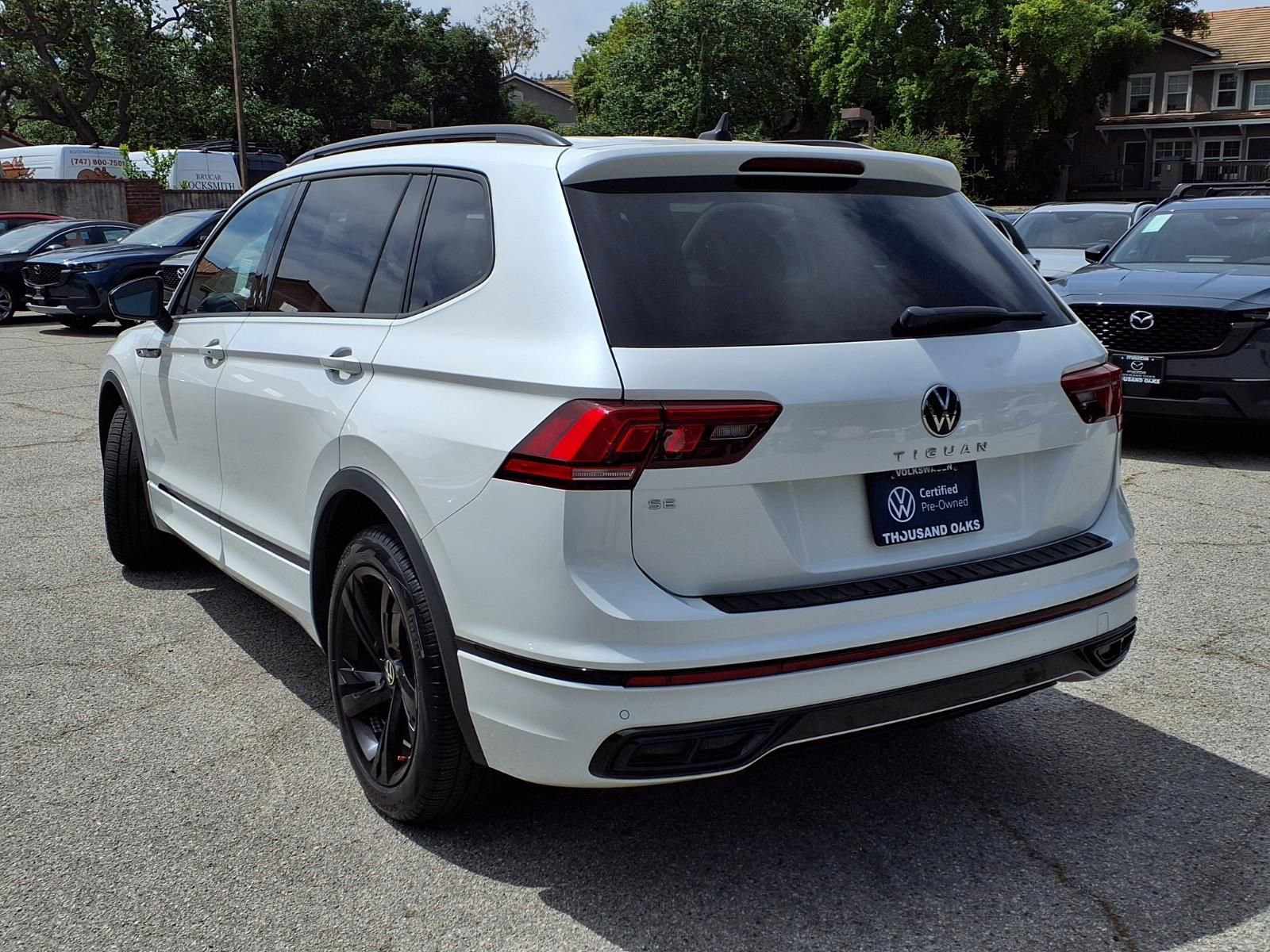 Certified 2023 Volkswagen Tiguan SE R-Line FWD image 7