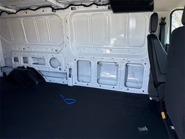 New 2025 Ford Transit 250 Low Roof RWD image 27