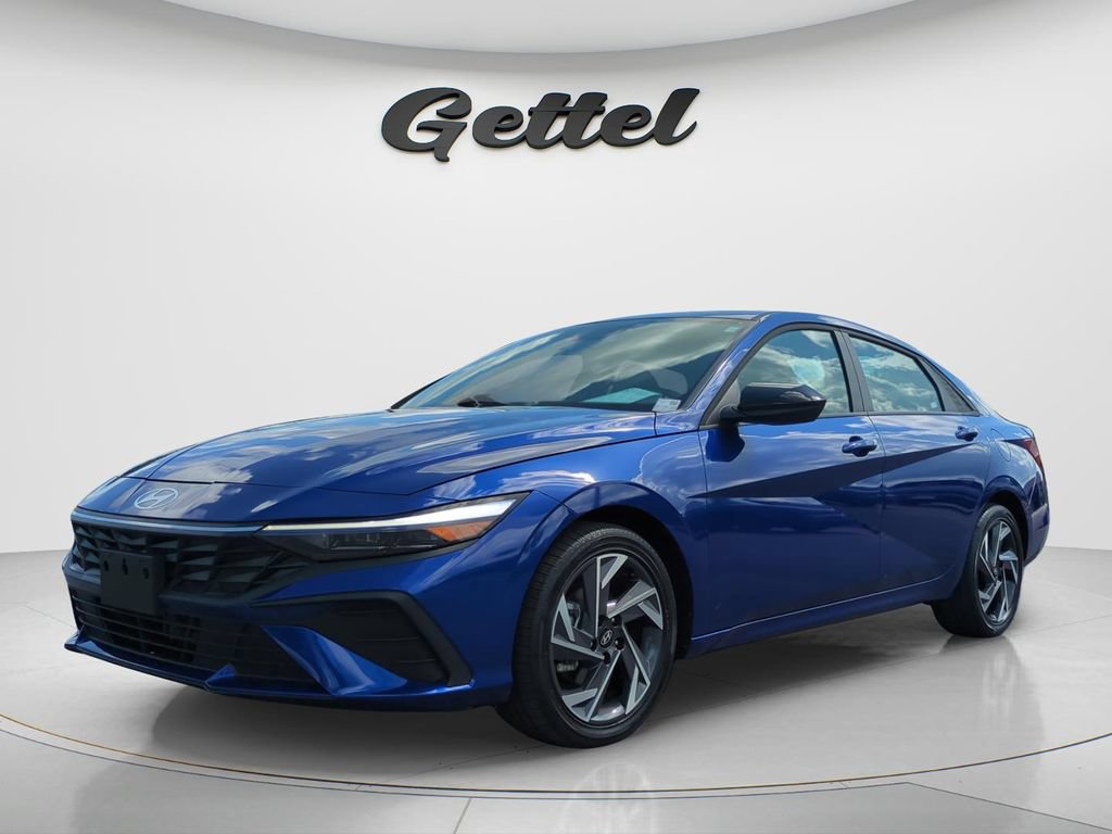 Certified 2025 Hyundai Elantra SEL