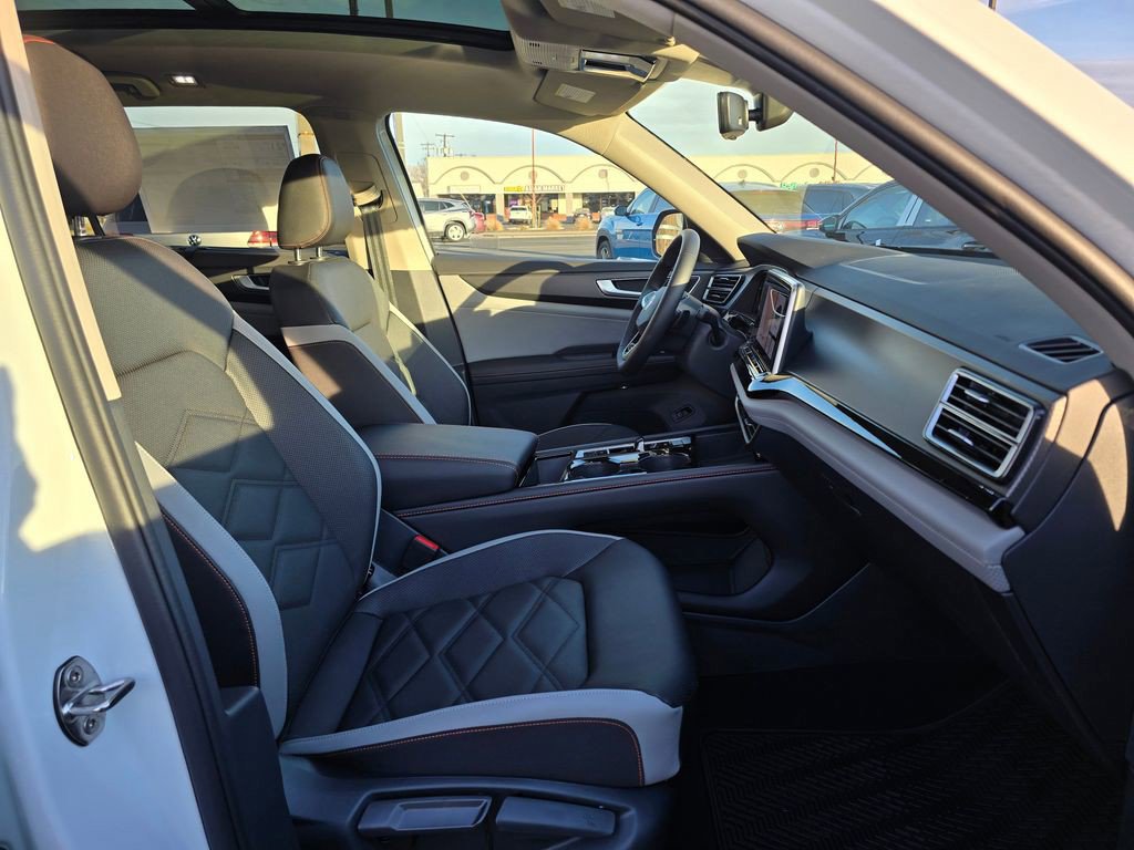New 2026 Volkswagen Atlas Peak Edition AWD/4WD image 10