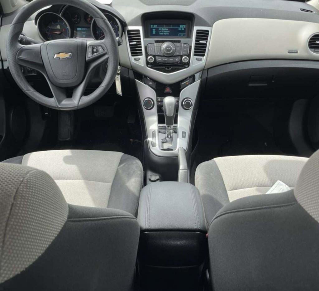 Used 2016 Chevrolet Cruze LS FWD image 3