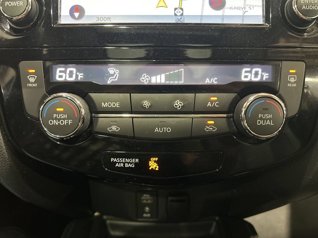 Used 2017 Nissan Rogue SL w/ SL Premium Package FWD image 38