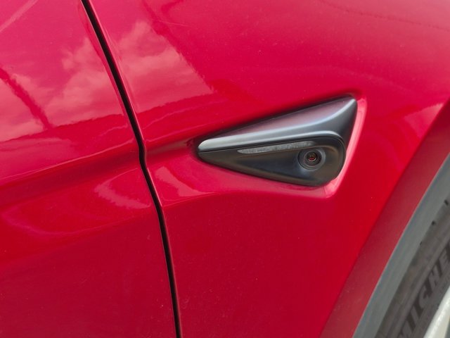 Used 2024 Tesla Model Y Long Range AWD/4WD image 13