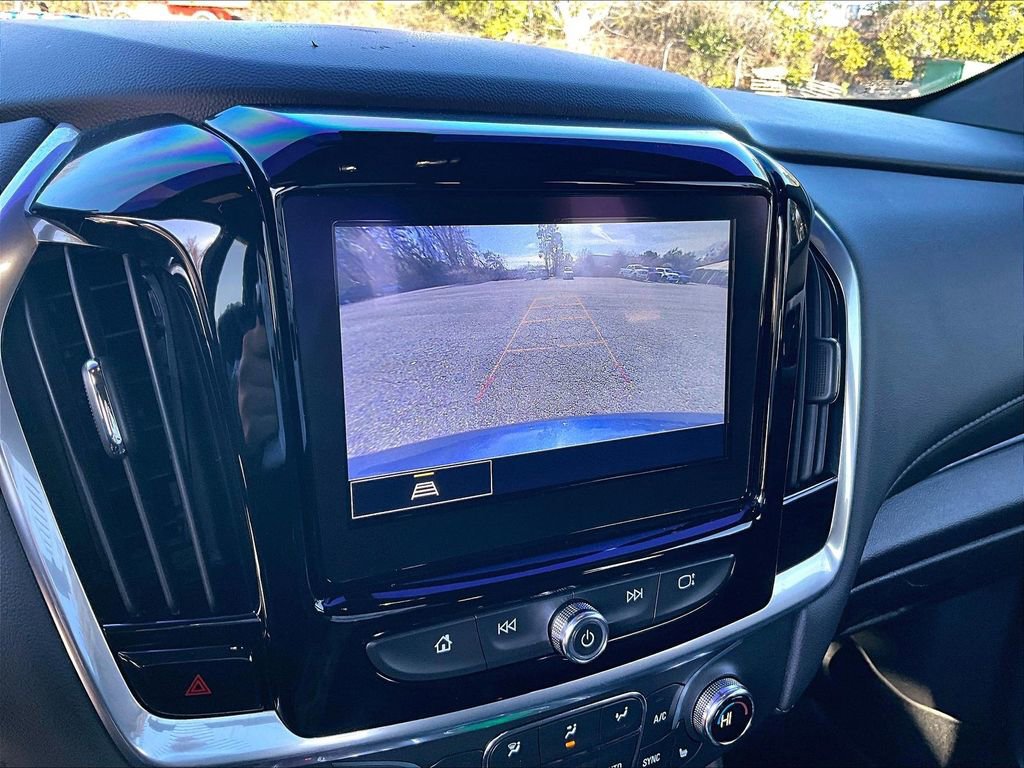 Certified 2022 Chevrolet Traverse LT image 17