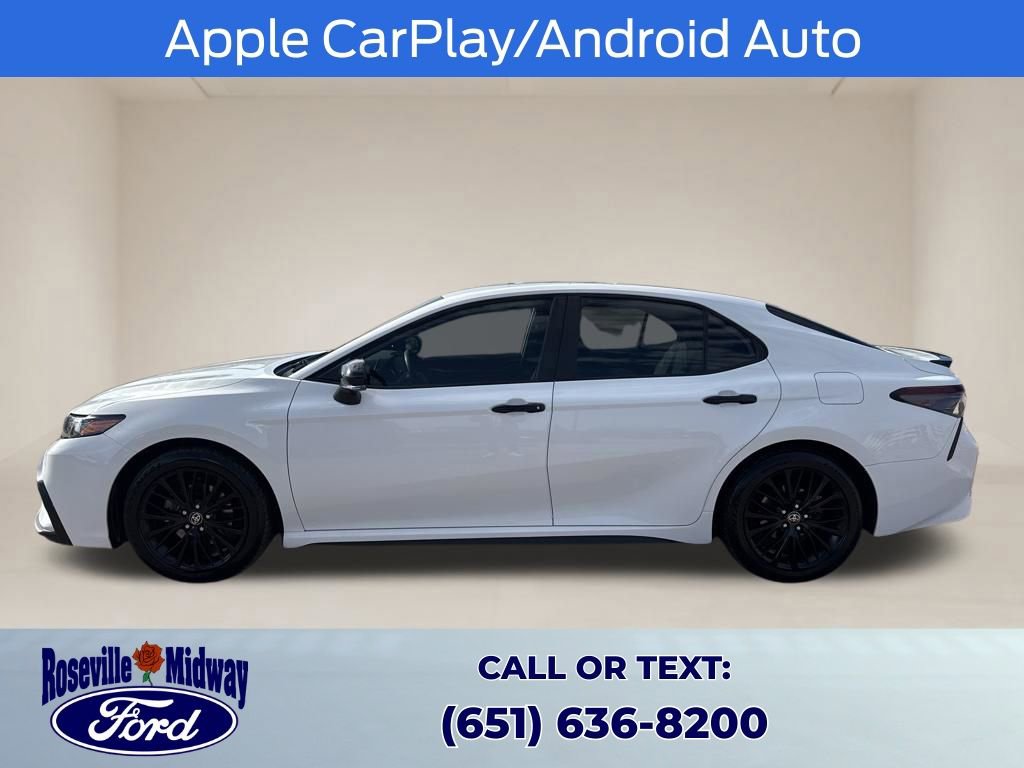 Used 2022 Toyota Camry SE w/ Convenience Package image 4