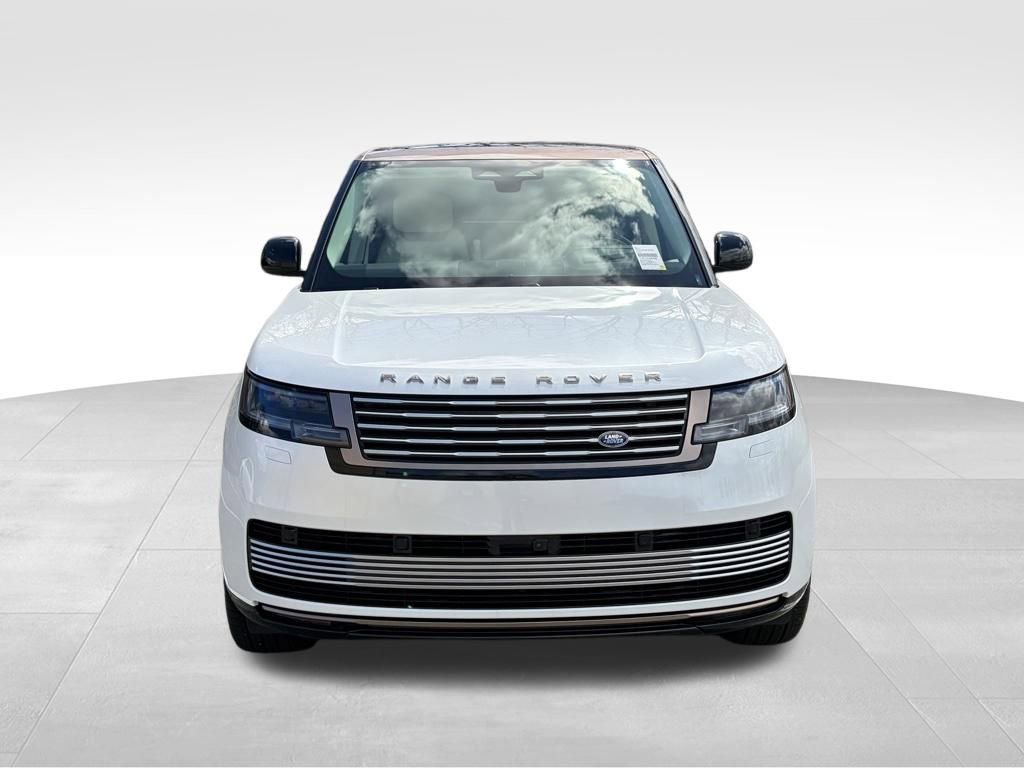 New 2026 Land Rover Range Rover SV image 2