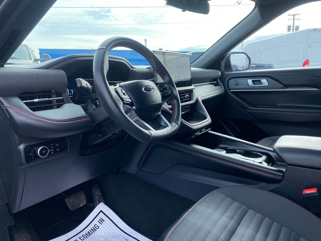 Used 2025 Ford Explorer ST-Line image 10