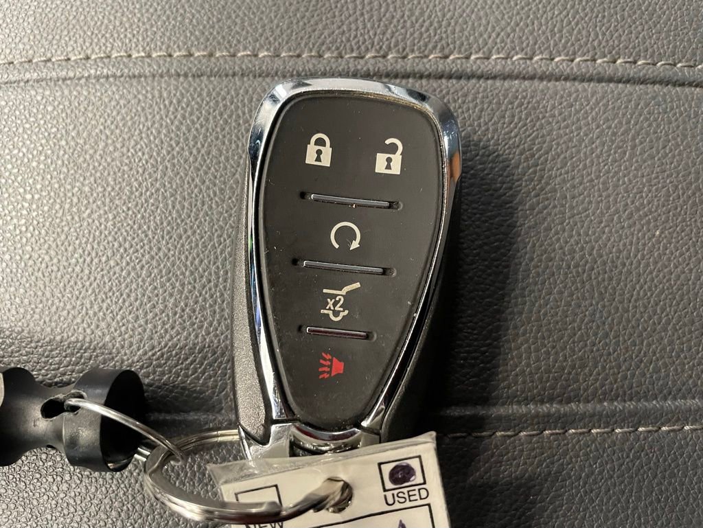 Used 2021 Chevrolet Traverse LT FWD image 19