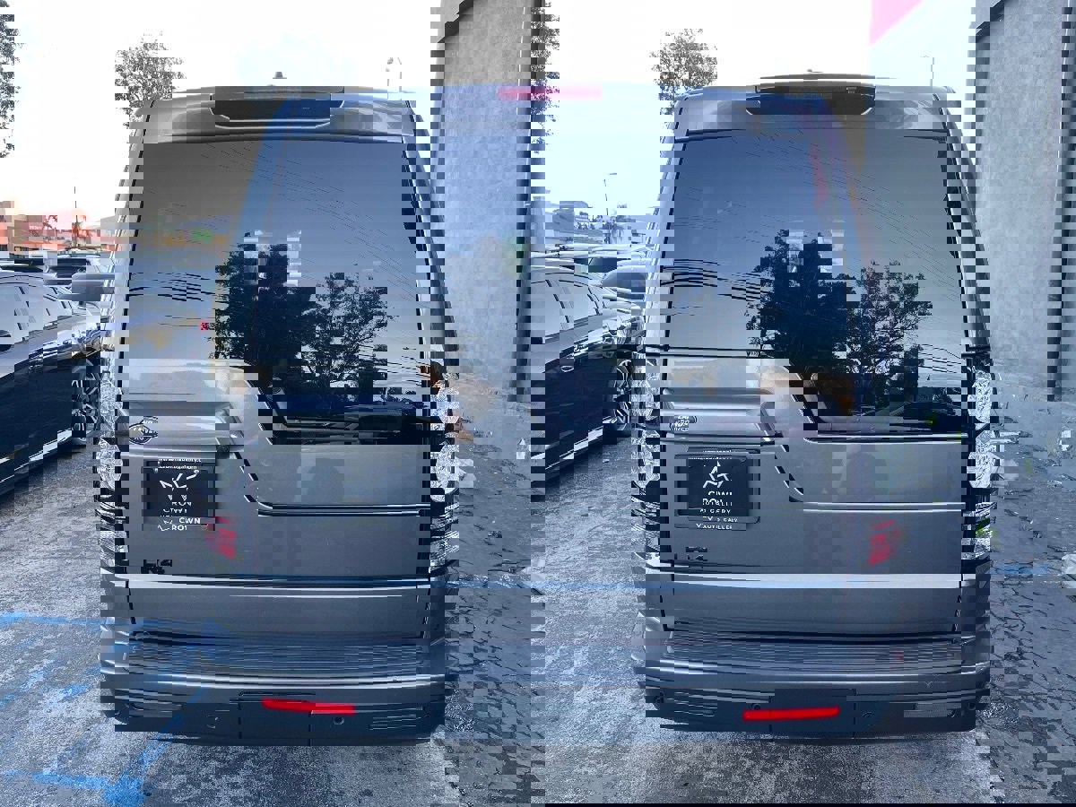 Used 2016 Land Rover LR4 HSE Silver Edition image 8