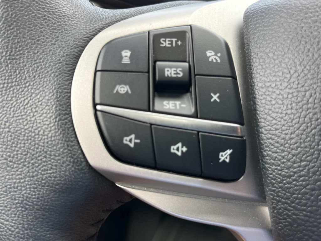 Used 2024 Ford Explorer XLT w/ Equipment Group 202A AWD/4WD image 38