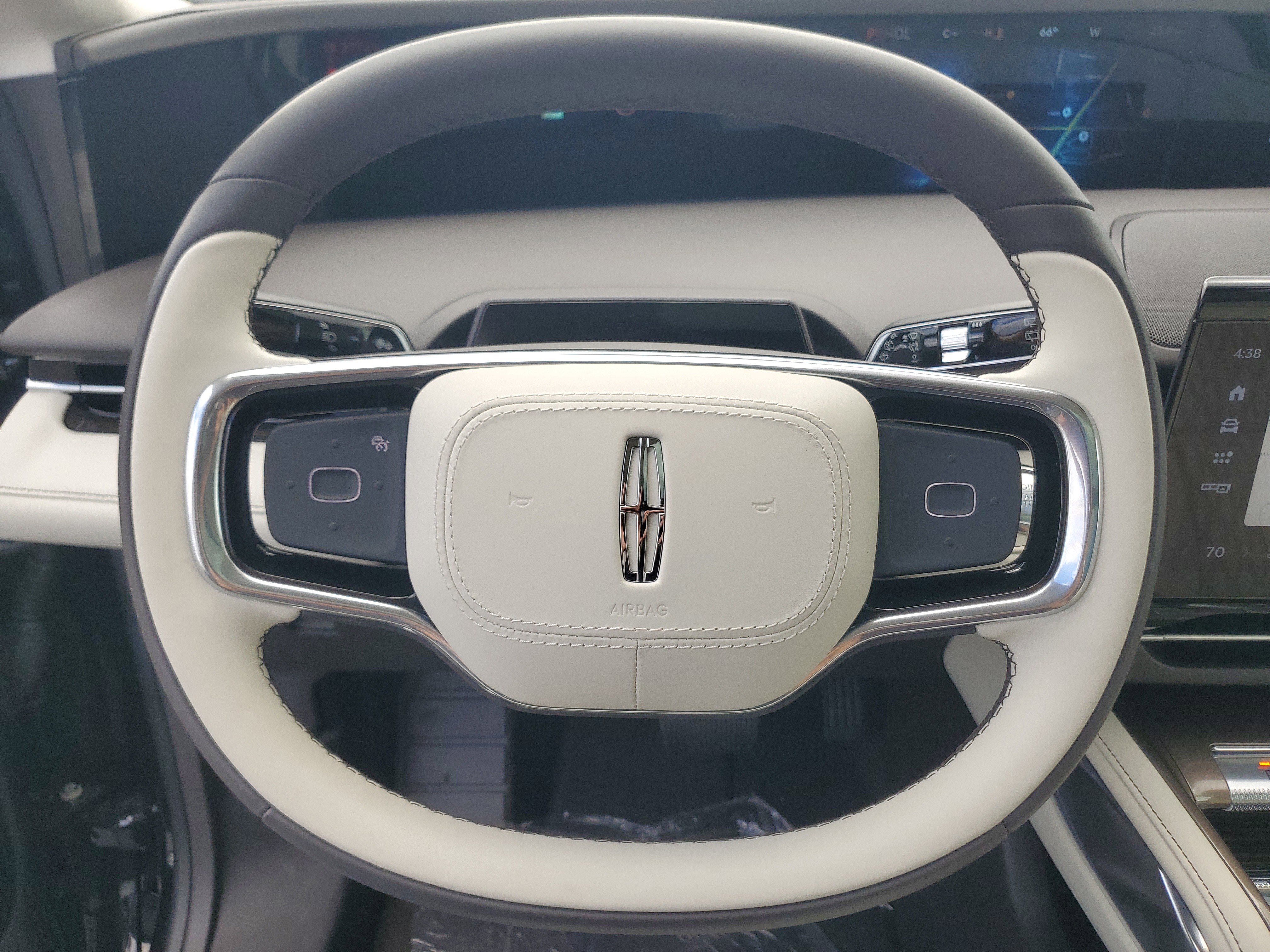 New 2025 Lincoln Nautilus Black Label image 16