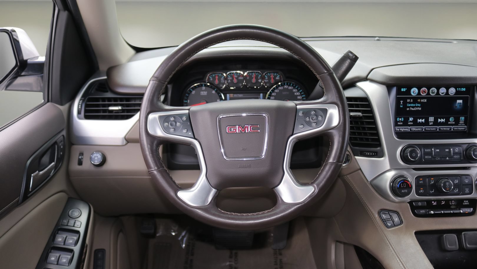 Used 2019 GMC Yukon XL SLT w/ Open Road Package RWD image 14