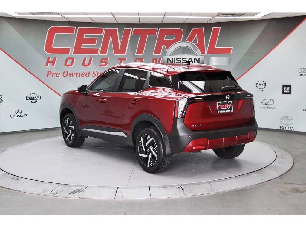 Used 2026 Nissan Kicks SV FWD image 4